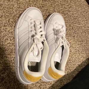 Adidas cloudfoam sneakers